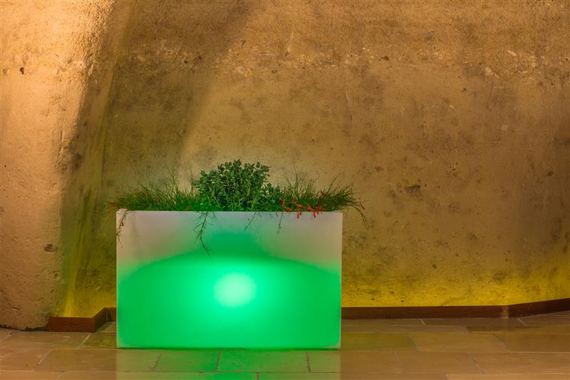 Leuchtvase FLOWERPOT Viereckig cm.80x35 H 50 Licht grün