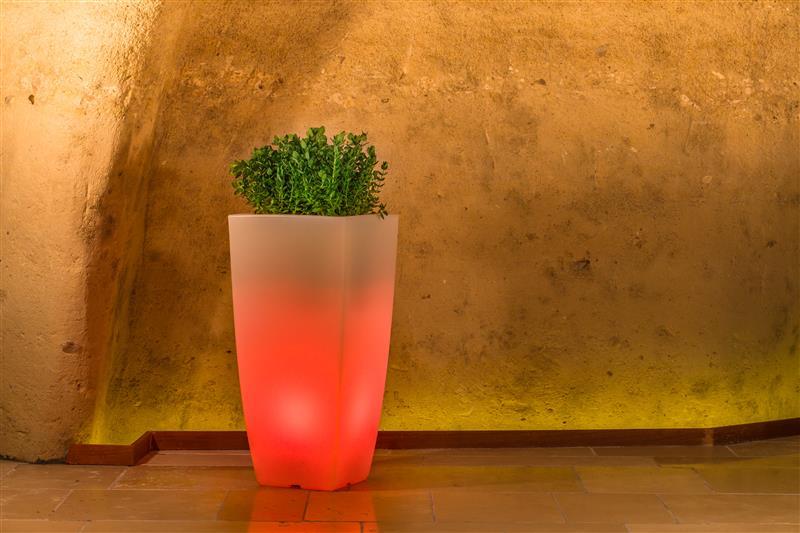 Leuchtvase STILO Viereckig Top  cm 39 x 39  - H 90 cm Licht rot